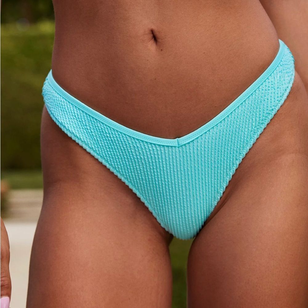 Aerie V cut High Cut Cheeky Bikini‎ Bottom size large NWT